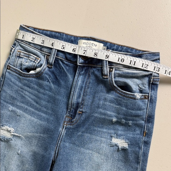 Hidden Light Wash Distressed Straight-Leg Jeans - Picture 8 of 16